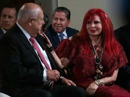 “Solo compro pulseritas de plástico elaboradas por artesanas”, responde Layda Sansores ante críticas por usar joyería millonaria