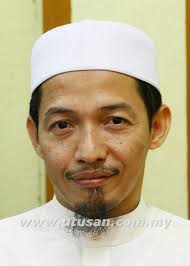 azran.rahim@utusan.com.my. KOTA BHARU 24 Jan. - Majlis Perbandaran Kota Bharu - Bandar Raya Islam (MPKB-BRI) dibidas kerana menggunakan cara yang salah dan ... - wt_01.1