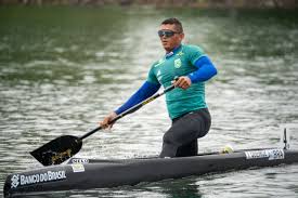 Isaquias Queiroz conquista medalha de ouro no Mundial de Canoagem