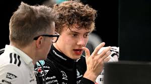 Antonelli's F1 Struggle: Is the Mercedes Rookie Losing Confidence? - Imagen principal del artículo