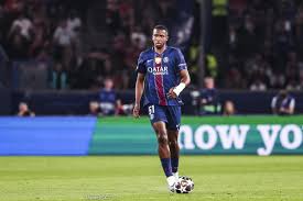PSG - William Pacho livre une réaction pleine de lucidité après le come-back du PSG face au LOSC