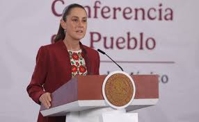 Sheinbaum garantiza que mexicanos en el exterior podrán acceder a servicios de salud universal