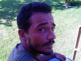 Continua desaparecido Claudinei Martins da Costa, 33 anos. Segundo a família, ele fez contato pela última vez no dia 28 de janeiro, quando ligou para a mãe, ... - homem_desaparecido_nova_era