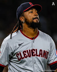 TIN TỨC: Các Vệ binh gần hơn Emmanuel Clase đã được đưa ra ...