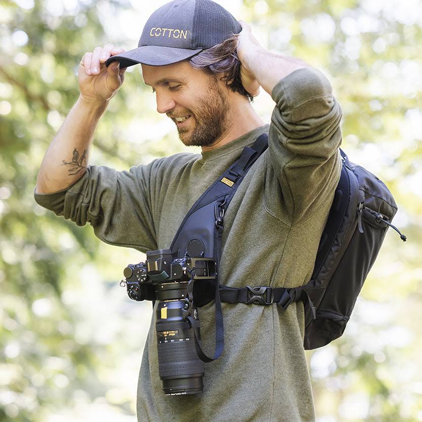 Cotton Carrier DEMO Hyker Slingbag for Camera