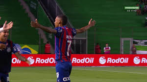Aos 20 min do 1º tempo - gol de fora da área de Ademir do Bahia contra o Juventude