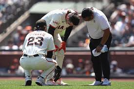 Giants catcher Daniel Susac has a fractured patella; Matt Chapman to undergo surgery