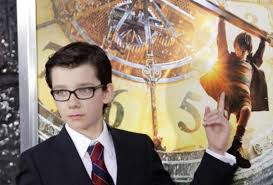 Résultat de recherche d'images pour "asa buterfield"