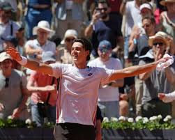 Australian wildcard Adam Walton shocks Daniil Medvedev at French Open