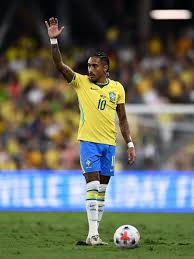 Seleção tem 7 alterações e Raphinha de '9' contra Austrália; veja escalação