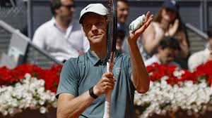 Sinner 'explota' contra los horarios del tenis: "Somos el único deporte donde entras muy tarde y no sabes cuándo termina"