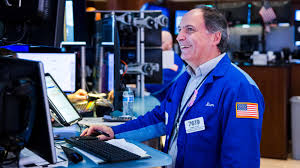 Treasury Yields Await Delayed Economic Data