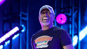 Darius Rucker Engaged to Emily Deahl, Honors Mother with Nursing Scholarship