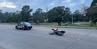 ¡Urgente! Fuga Tras Choque: Buscan Camioneta Negra en Santa Fe - Imagen principal del artículo