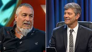 El Mono de Kapanga: Del Servicio Militar a Fan de La Mona ¡Imperdible!