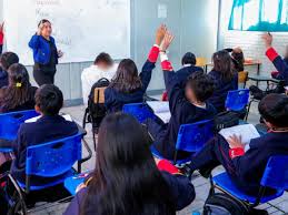 Regresan a clases más de 2 millones de estudiantes en Puebla