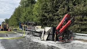A9 Nürnberg: LKW-Brand sorgt für Stau in Richtung München