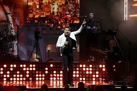 Lionel Richie Returns to Stage, Shares Update After Postponing Shows Amid Illness: ‘I’m Grateful’