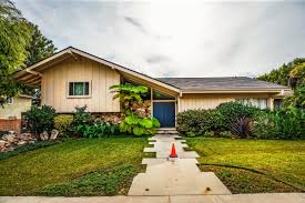 ‘Brady Bunch’ house declared a historic landmark - Los Angeles Times