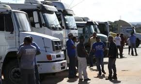 MP do Frete trava no Senado e caminhoneiros voltam a ameaçar greve