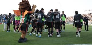 LIVE Alle 15 in campo tutta la Serie B. Venezia a La Spezia per il match point-promozione