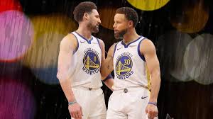 A Very Splashy Christmas: Klay, Mavs Visit Chase