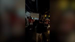 Aficionados de Paraguay viven momentos de tensión cuando la pantalla se apaga antes del penal decisivo ante Alemania