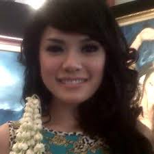 Hasil gambar untuk bugil telanjang NAJWA SHIHAB indonesia presenter tv