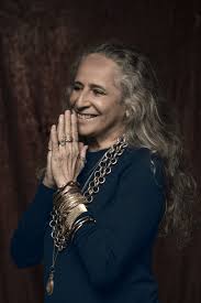 Maria Bethânia: Turnê Histórica de 60 Anos Agita o Brasil! Corra! - Imagen principal del artículo