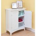 Linen Cabinet: Furniture Decor