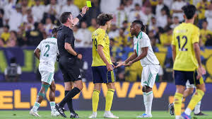 فيديو: حارس النصر يتسبب في إصابة مروعة لجالينو