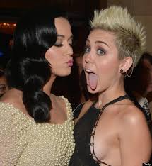 Miley Cyrus Can&#39;t Seem To Keep Her Tongue In Her Mouth ... - o-MILEY-CYRUS-TONGUE-570