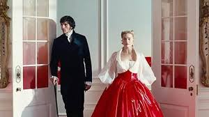 Jacob Elordi y Margot Robbie protagonizan el nuevo tráiler de ‘Cumbres Borrascosas’, «inspirada en la mayor historia de amor de todos los tiempos».