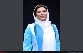 نتیجه تصویری برای عکس های مینا ساداتی