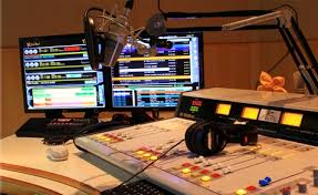 Resultado de imagem para rádio fm