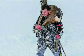 Tiroler Jäger retten Rehe aus Tiefschnee | Jagdpraxis