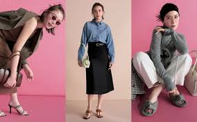 滝沢カレンがまとう春シューズ。ボッテガ・ヴェネタ、マノロ ブラニク、セルジオ ロッシの新作をチェック