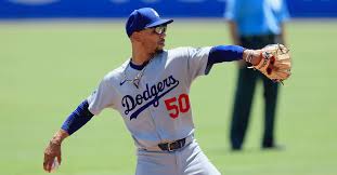 Dodgers Fans Rally Behind Mookie Betts Amid Slump, Nootbaar Robs Potential Game-Winning Hit