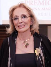 Daniela Barbato Premio Minerva AMM al Management Napoletana di nascita, ha vissuto in Umbria dove si è laureata con lode in Scienze Politiche presso ... - 141018663-929a05f8-4eea-4795-a4a3-9a8d4f5ca0ac