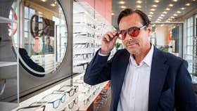 Synsam expanderar i Europa – krokar arm med Haaland