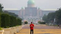 Malaysia gives $24 to all senior citizens ᐉ News from Fakti.bg - Business