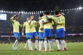 Multicampeão europeu aponta trio de ataque ideal do Brasil na Copa do Mundo