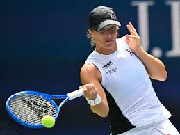 Iga Swiatek in action at the U.S. Open 2025