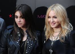 Yahoo Entertainment - News update