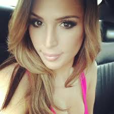 Carmen Carrera is a transgender reality television personality, model and burlesque performer. Born Christopher Roman, Carmen once said on her Facebook ... - e5334b091494015fbc1c61c0bf0aa879