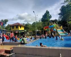 Gambar Kolam pemandian air panas Pemandian Air Panas Walini
