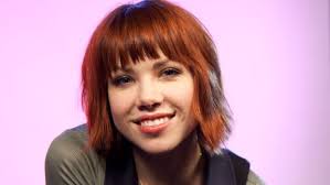 Resultado de imagem para carly rae jepsen acessórios