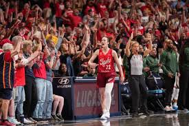 Caitlin Clark of the Indiana Fever making history in WNBA