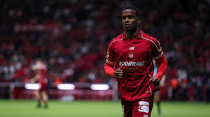 Toluca: CSKA presenta oferta por Helinho, club analiza su salida