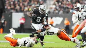 Ashton Jeanty's Stiff Fantasy Test in Week 14 Against Broncos
